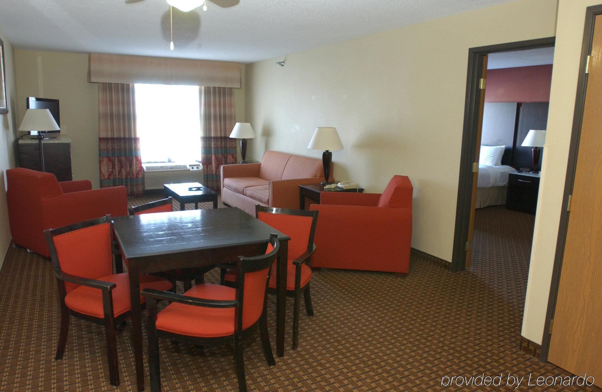 Holiday Inn Hotel & Suites Owatonna 外观 照片