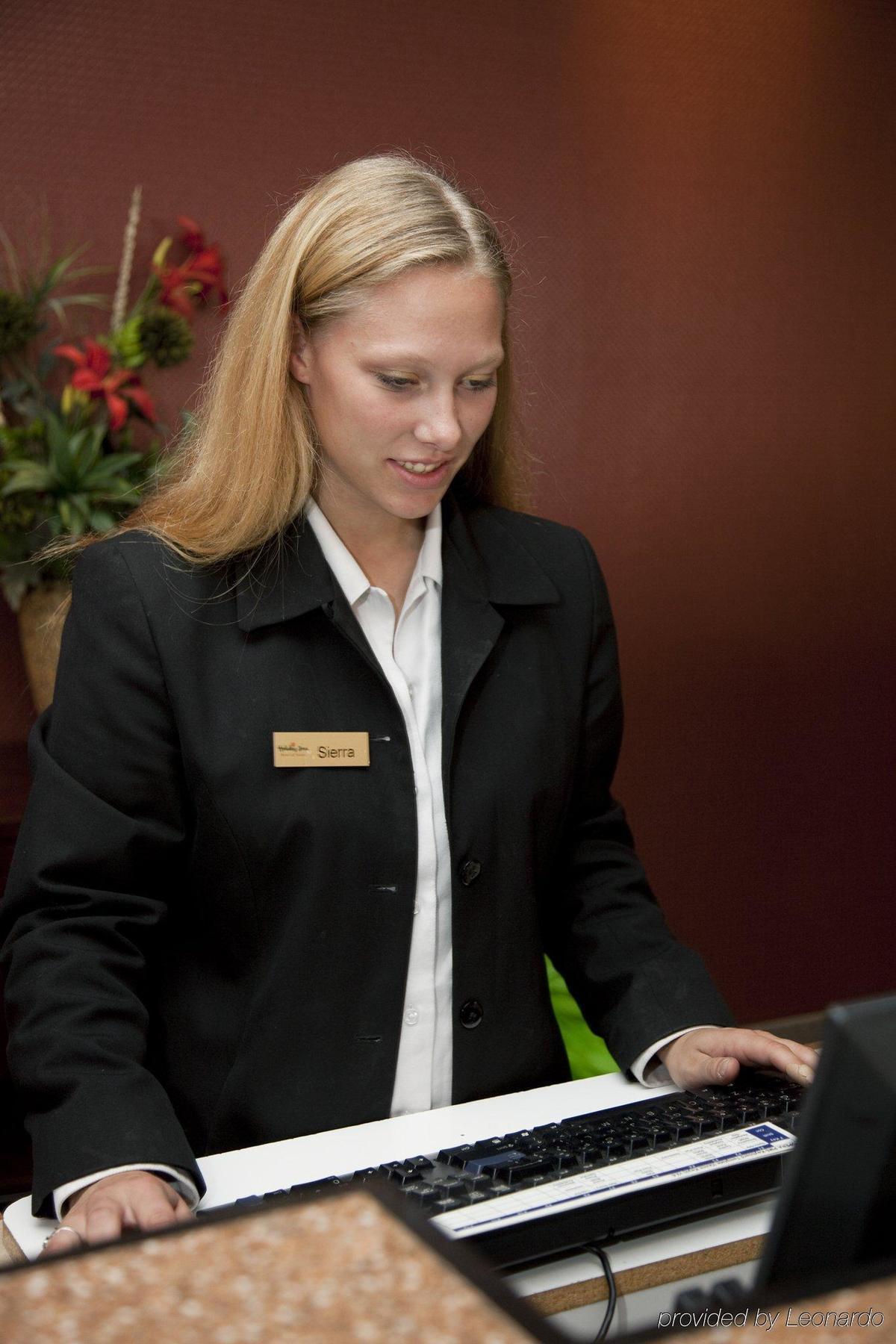 Holiday Inn Hotel & Suites Owatonna 外观 照片