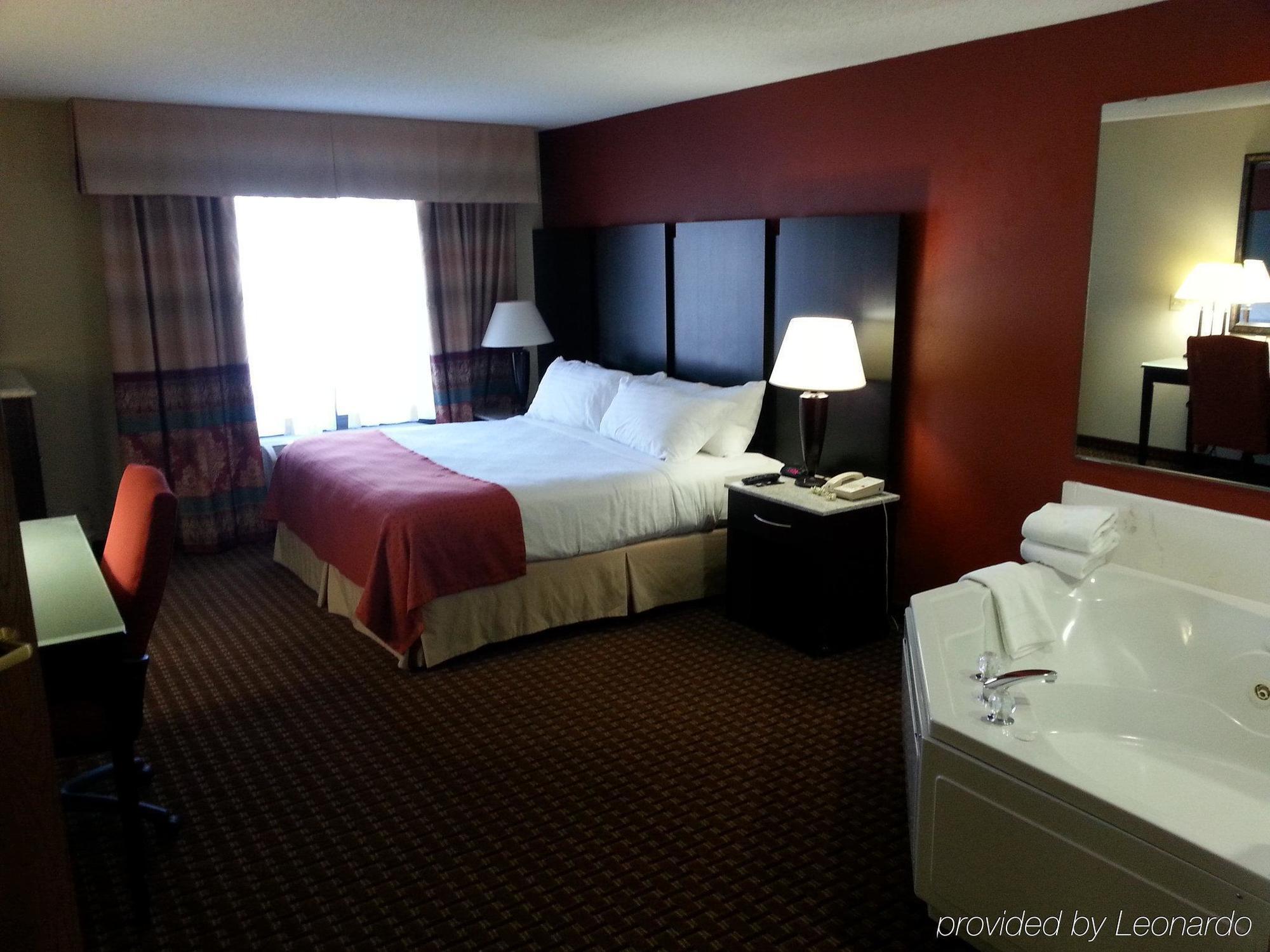 Holiday Inn Hotel & Suites Owatonna 外观 照片