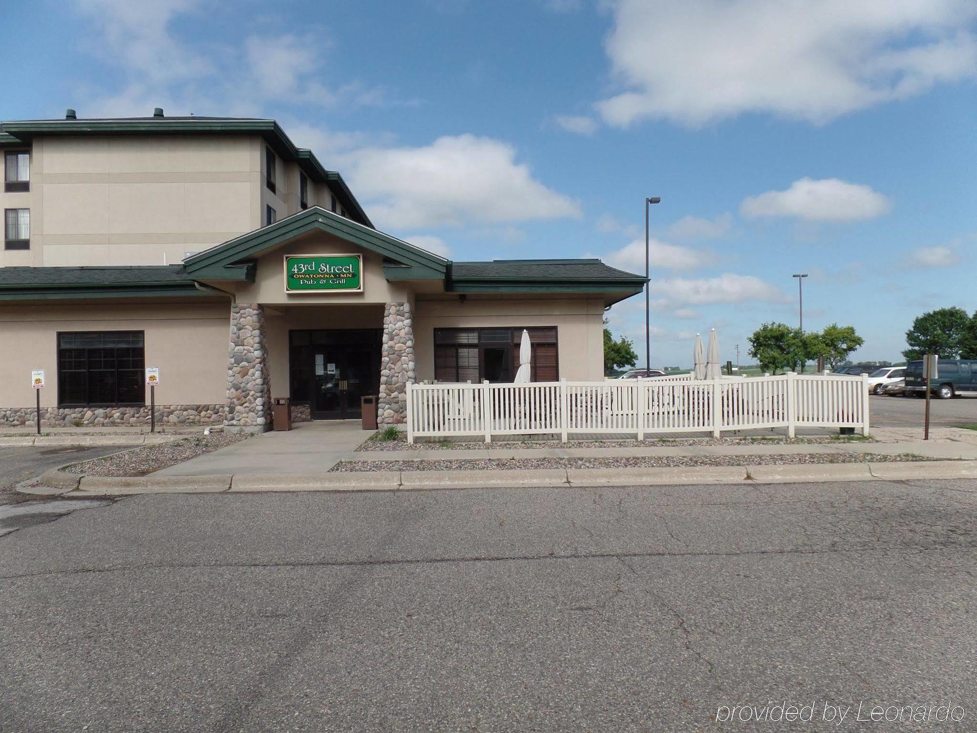 Holiday Inn Hotel & Suites Owatonna 外观 照片