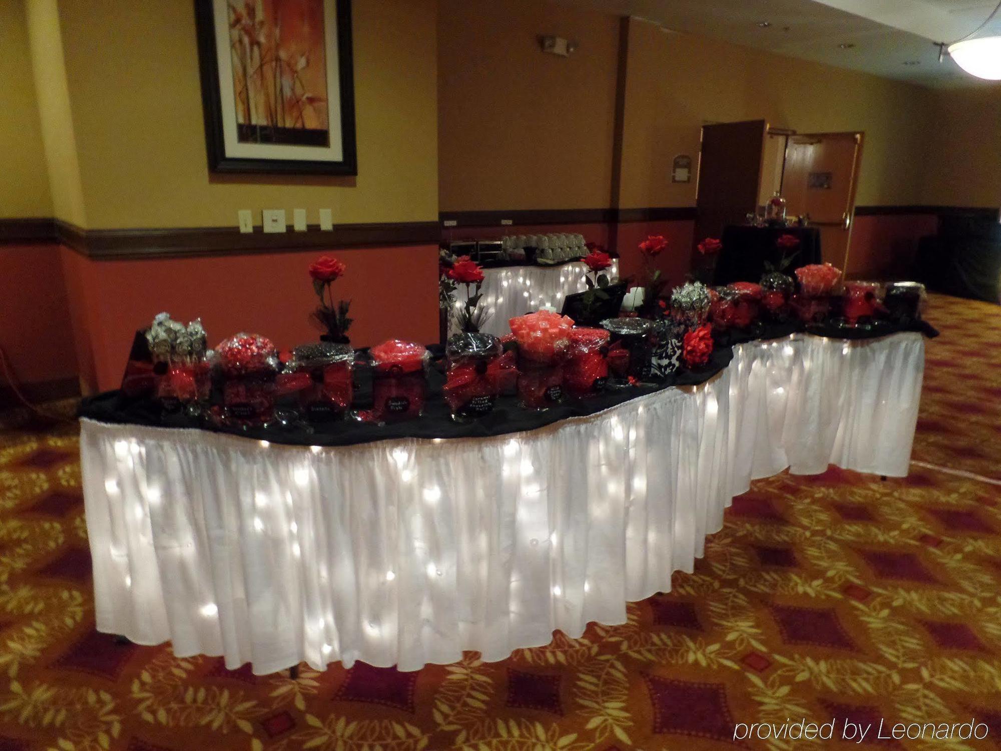 Holiday Inn Hotel & Suites Owatonna 外观 照片