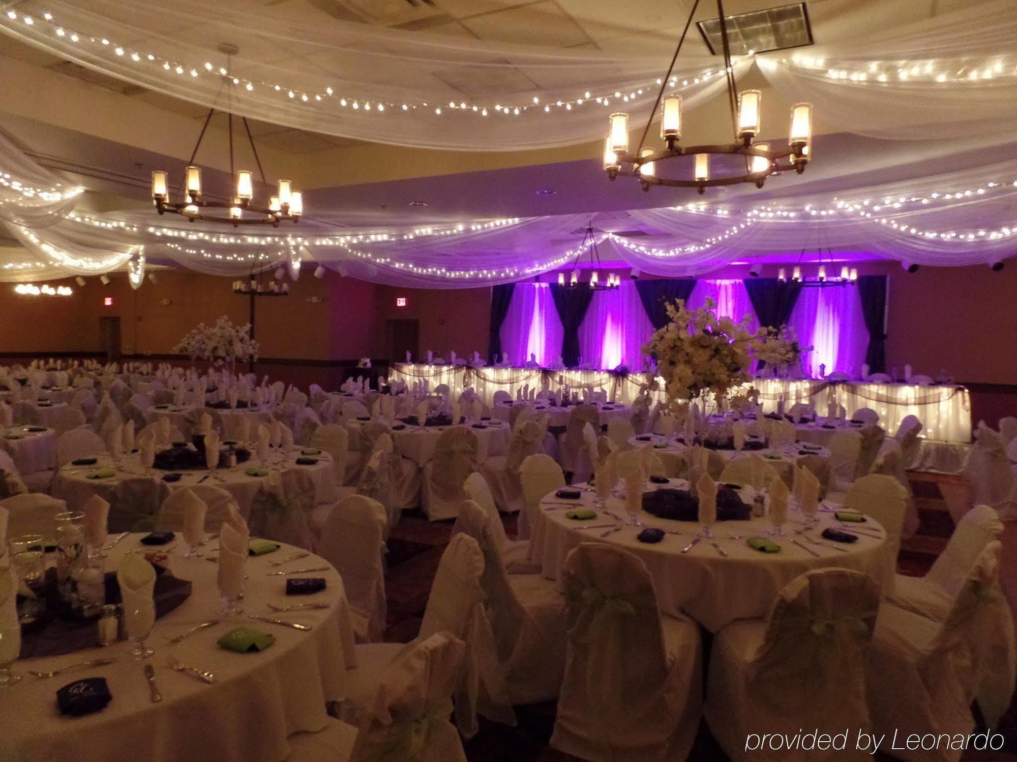 Holiday Inn Hotel & Suites Owatonna 外观 照片