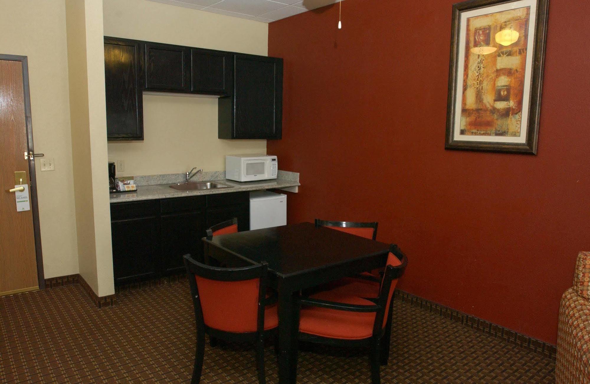 Holiday Inn Hotel & Suites Owatonna 外观 照片