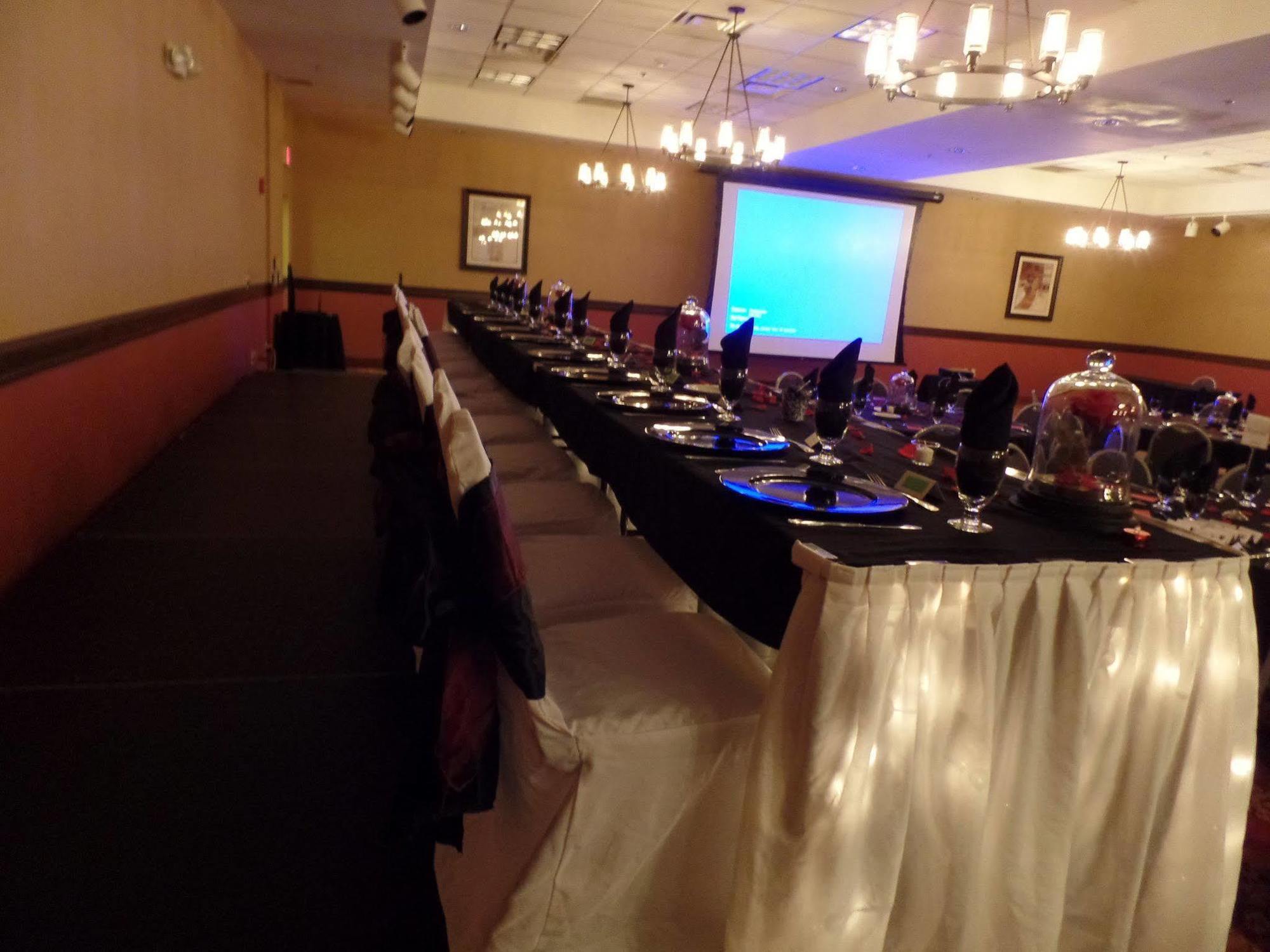 Holiday Inn Hotel & Suites Owatonna 外观 照片