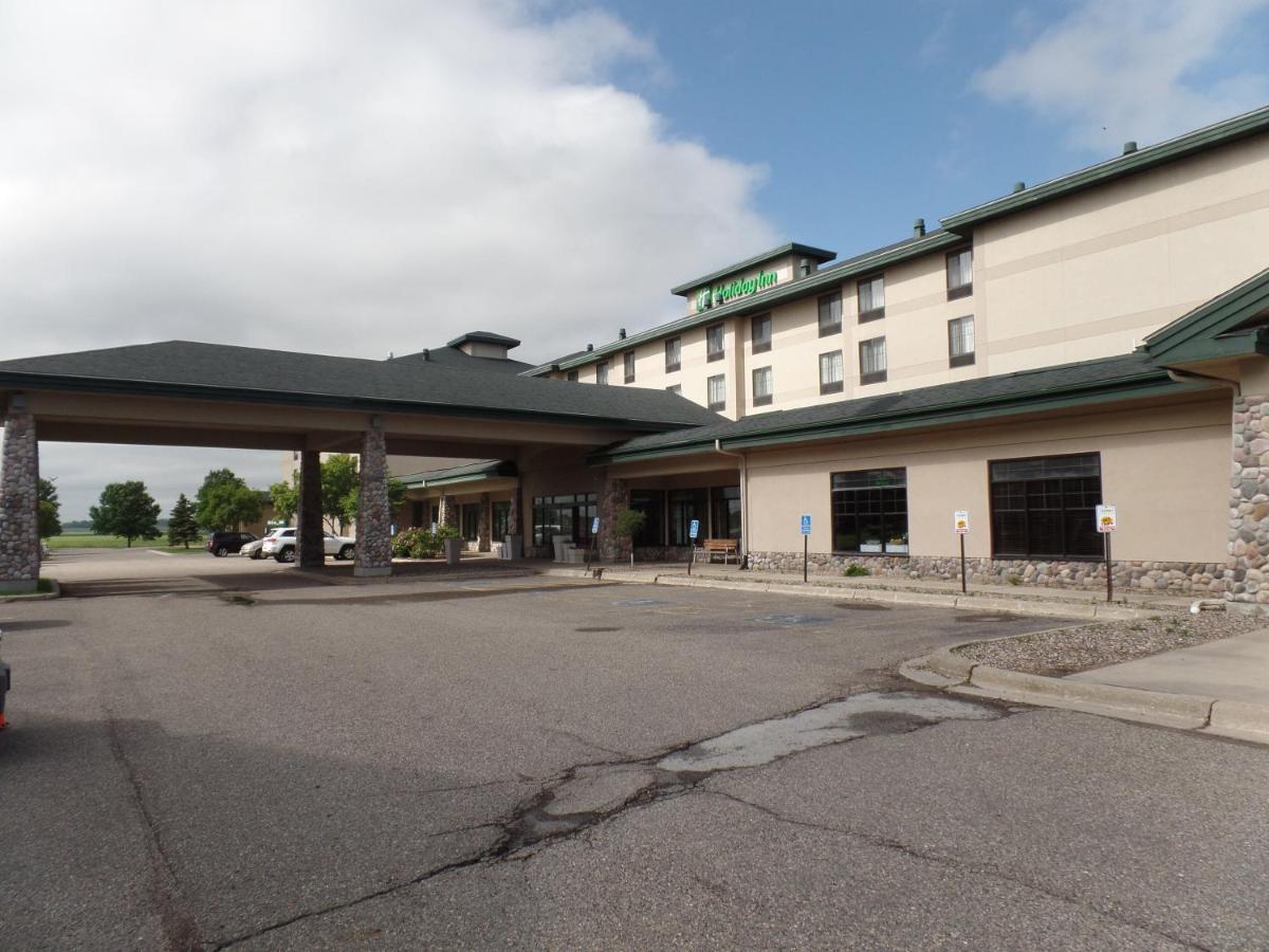 Holiday Inn Hotel & Suites Owatonna 外观 照片