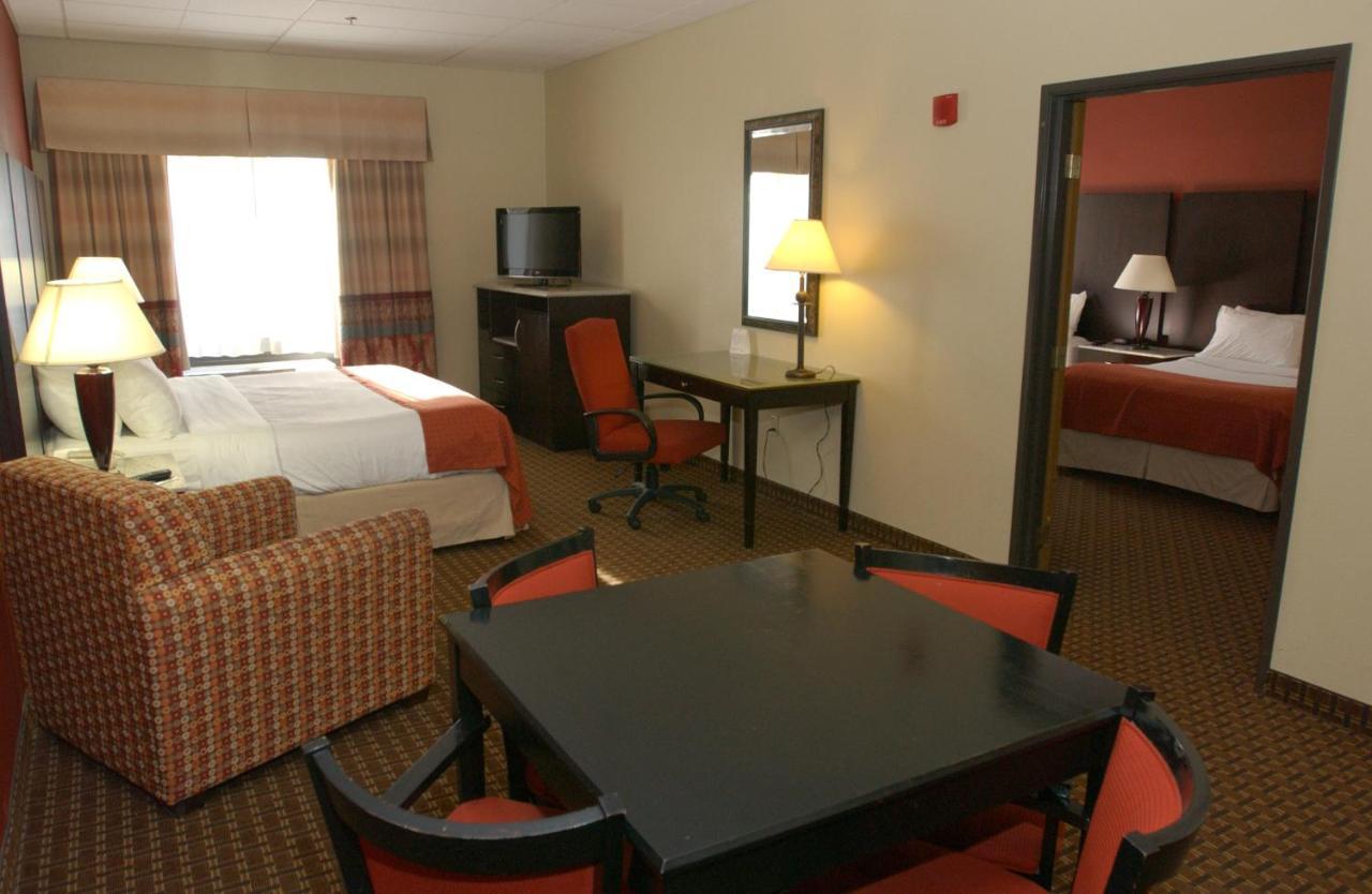 Holiday Inn Hotel & Suites Owatonna 外观 照片
